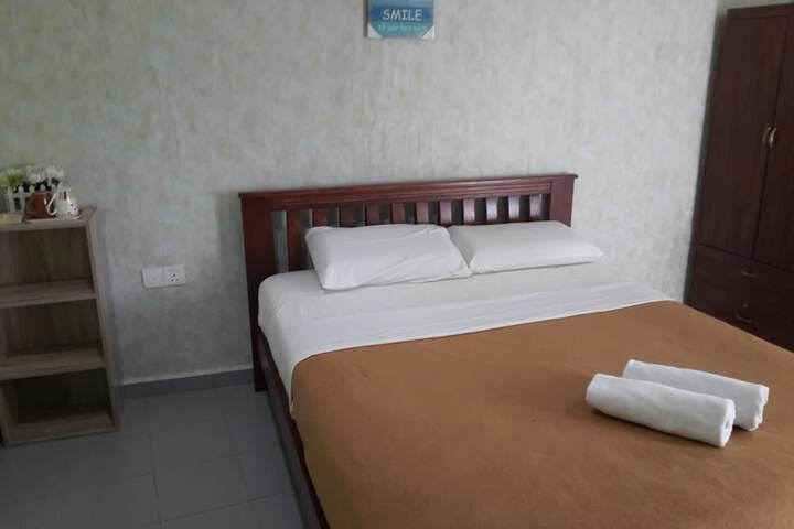 Room 32 of 97