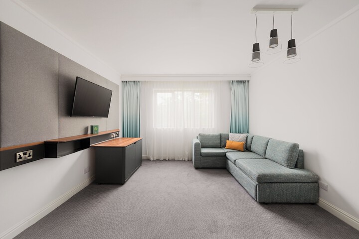 Room 35 of 134