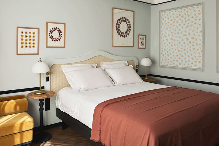 Room 15 of 37