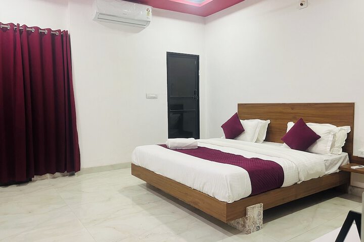 Room 15 of 25