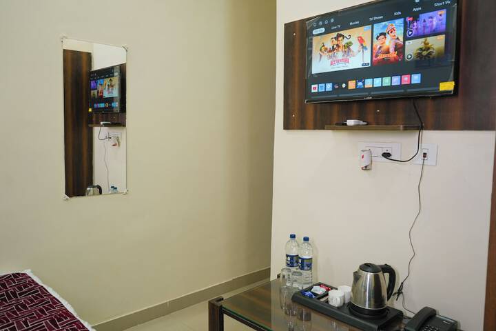 Room 11 of 17