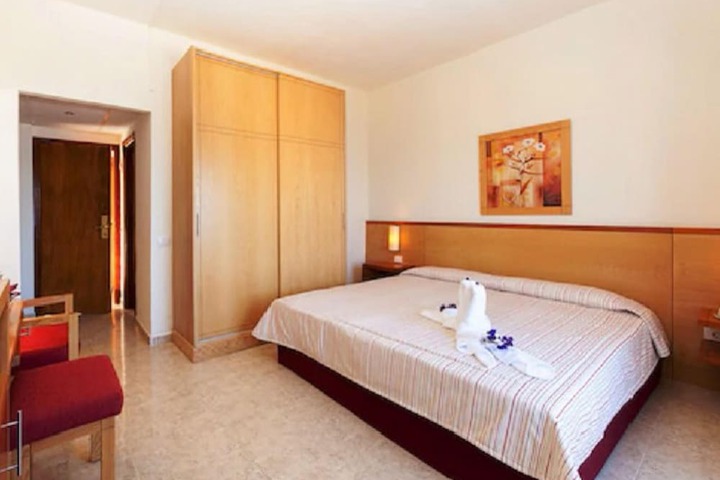 Room 14 of 45