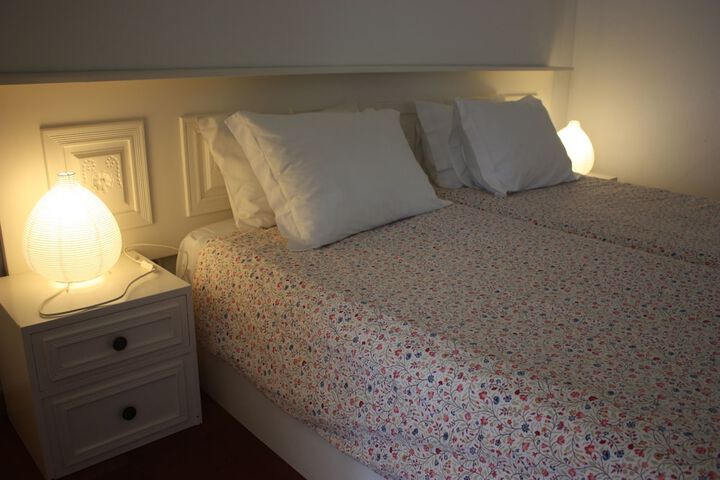 Room 10 of 118