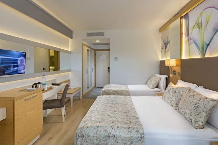 Room 19 of 121