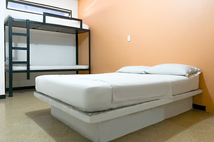 Room 17 of 59