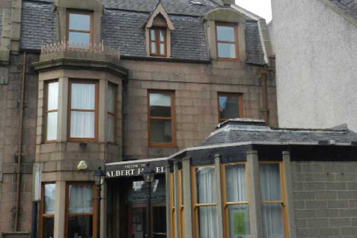 Albert Hotel