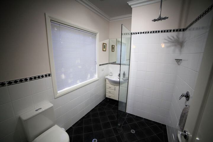 Room 18 of 36