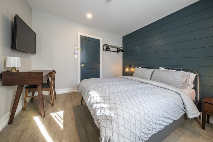 Room 4 of 48