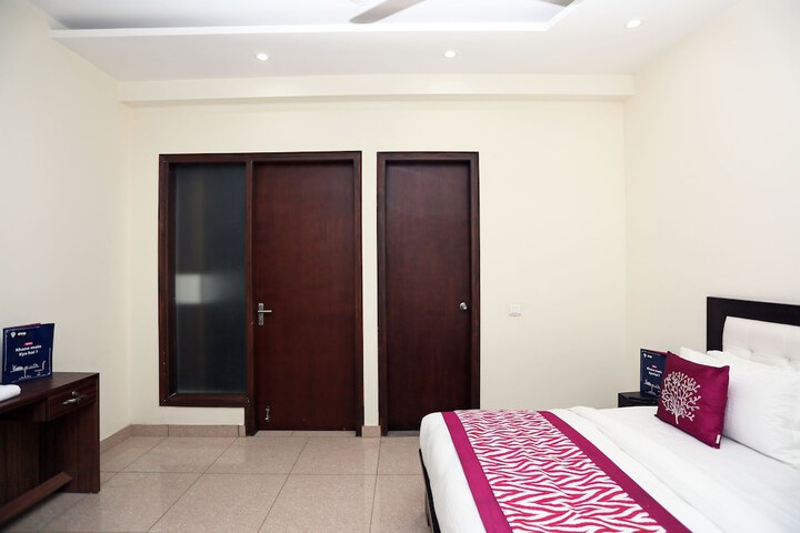 Room 16 of 17