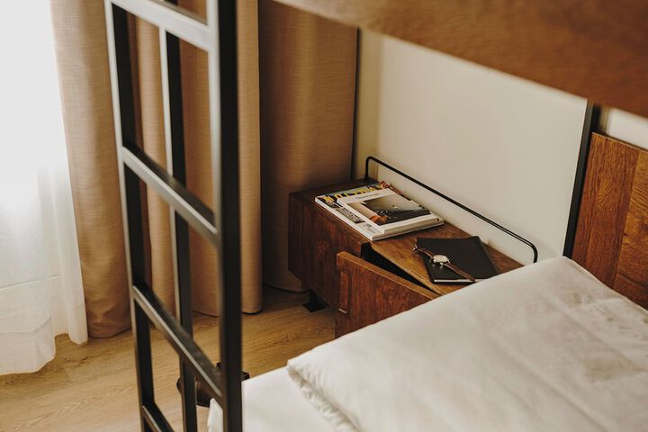 Room 19 of 128