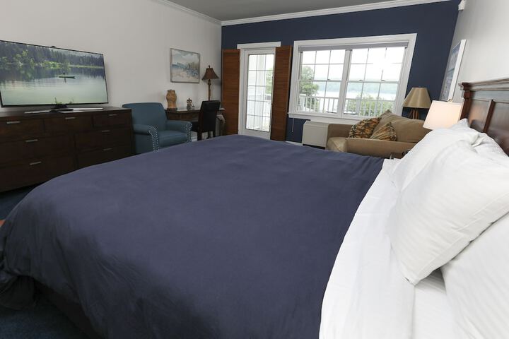 1 King Bed (21 of 65)
