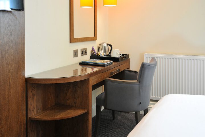 Room 5 of 65