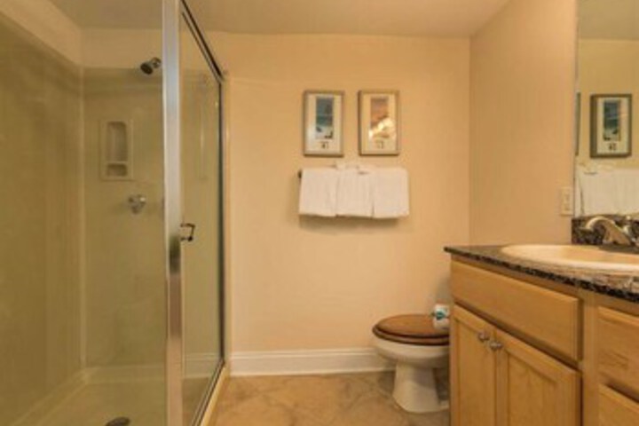 Room 40 of 156