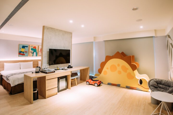 Room 73 of 210