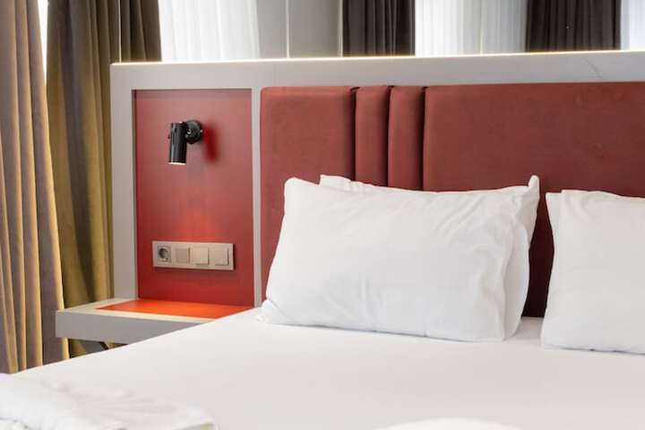 Room 18 of 49
