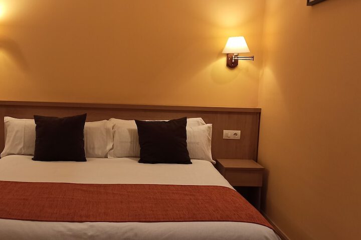 Room 16 of 40