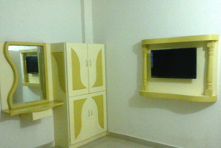Room 11 of 23