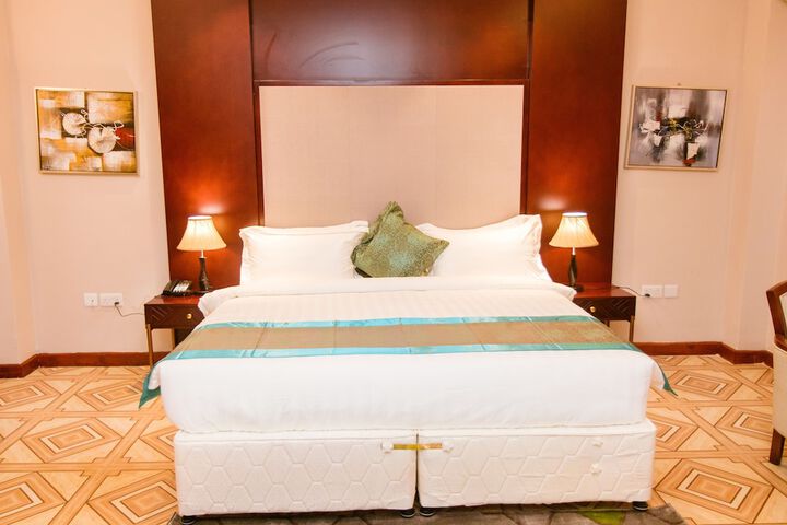 Room 3 of 34