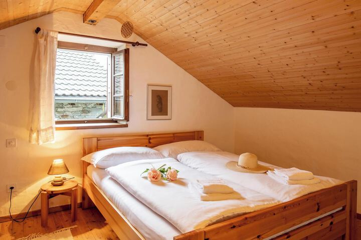 Room 2 of 22