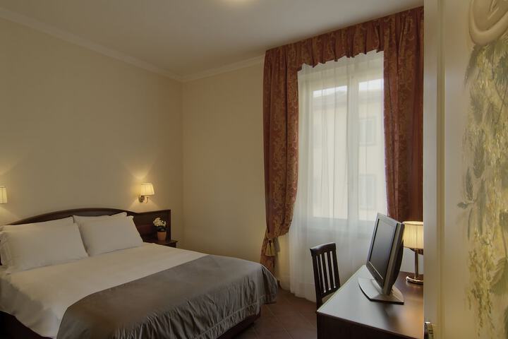 Room 4 of 54
