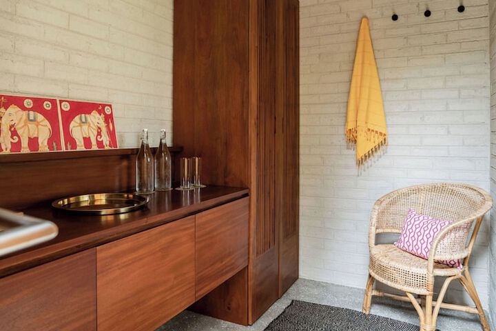 Room 21 of 74