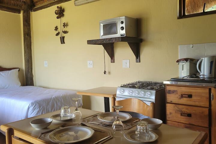 Room 6 of 80