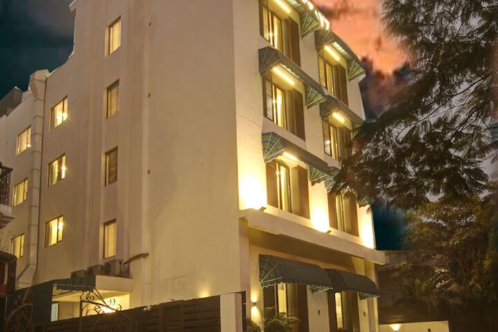 Saltstayz Select - Nehru Place & New Friends Colony