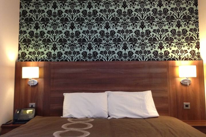 Room 5 of 35