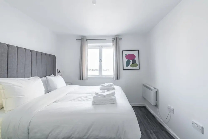 Room 6 of 14