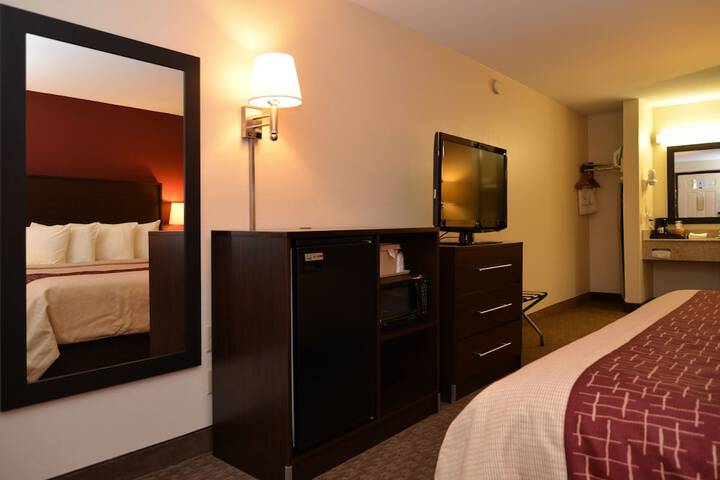 Superior King Bed (9 of 9)