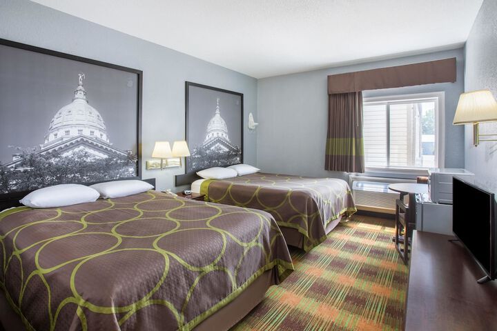 2 Queen Beds (4 of 10)