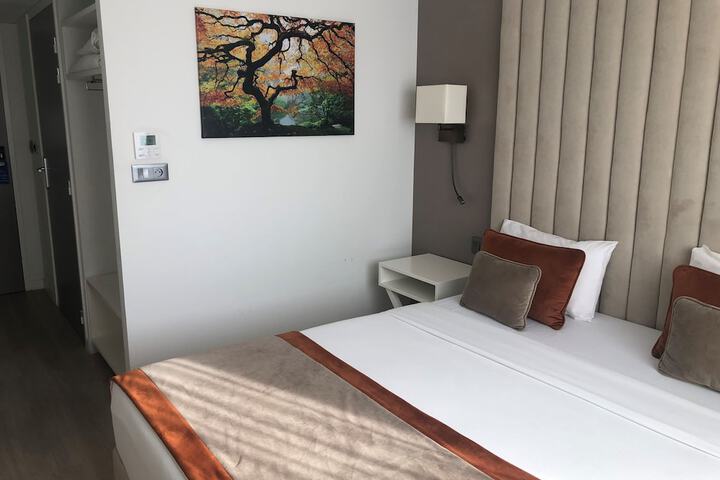 Room 19 of 41