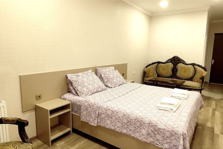 Room 3 of 26