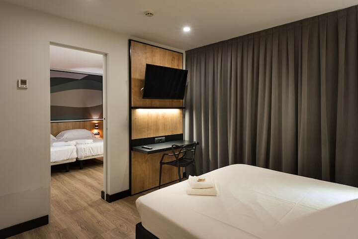 Room 14 of 108