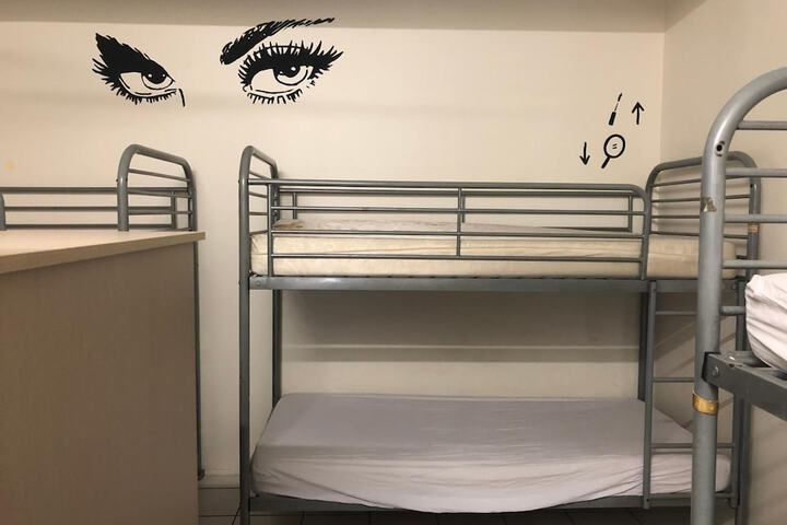 Room 22 of 67