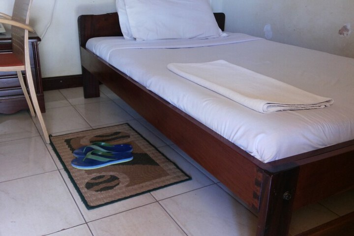 Room 25 of 60