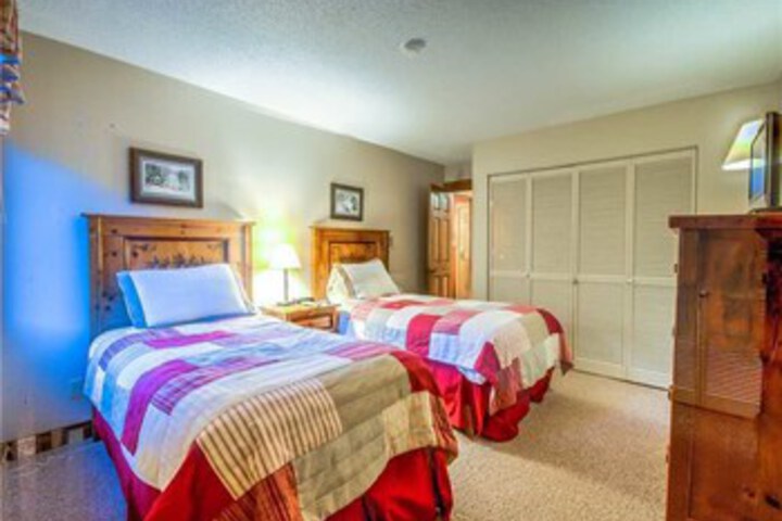 Room 18 of 22