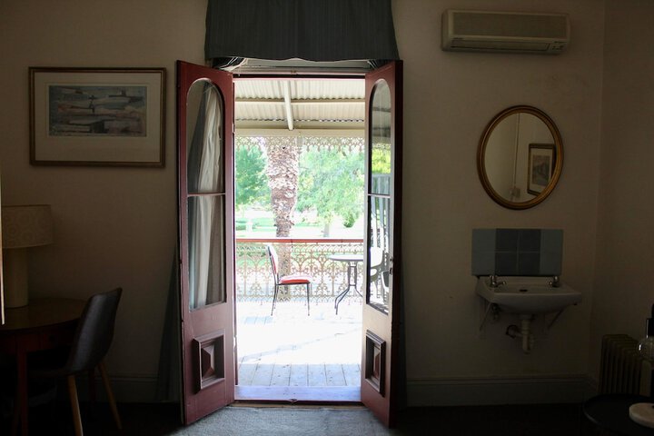 Room 8 of 30