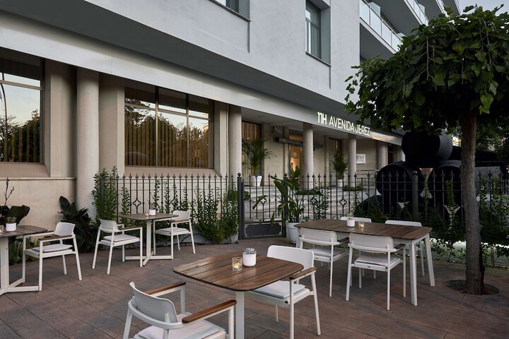 Hotel Entry