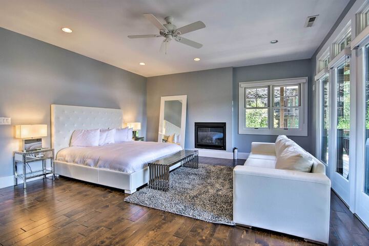 Room 4 of 28