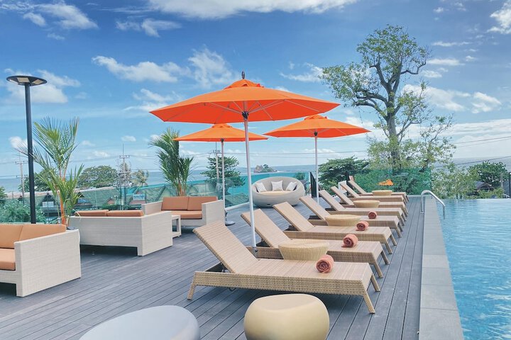 Sundeck 63 of 72