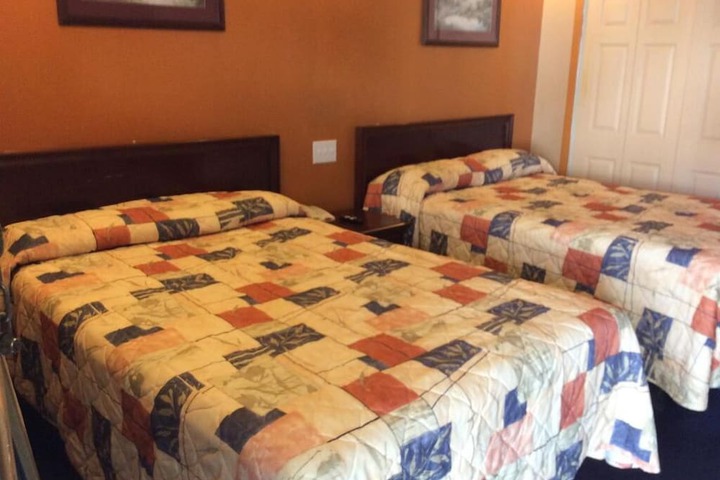 Room 15 of 20