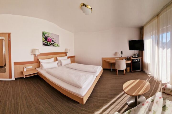 Room 29 of 53