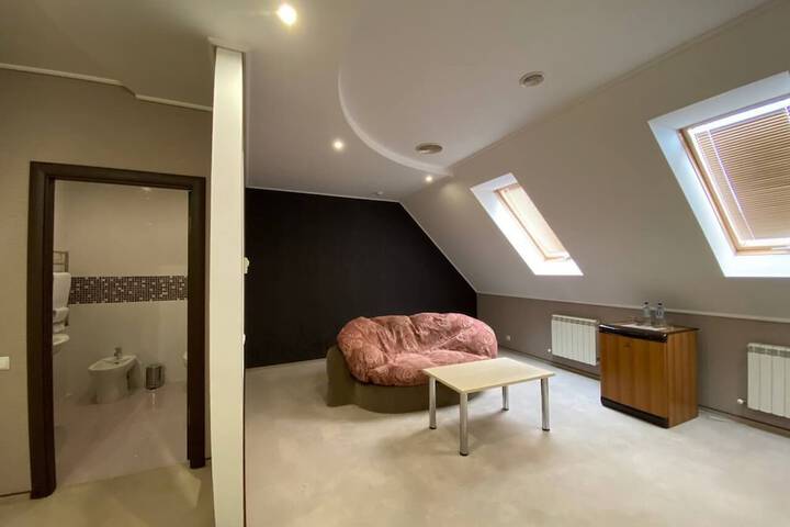 Room 13 of 70