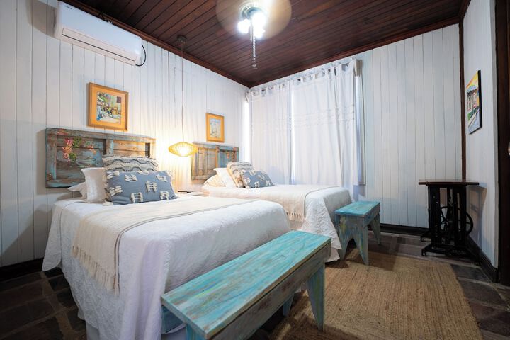 Room 12 of 21