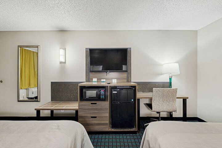 Room 14 of 27