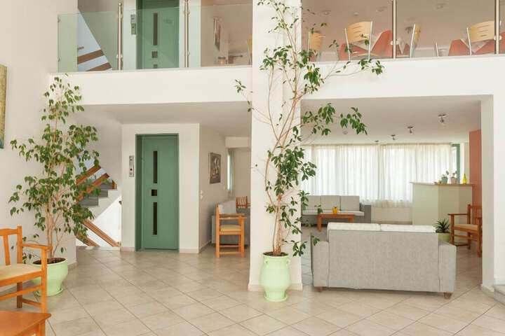 Guest Lobby