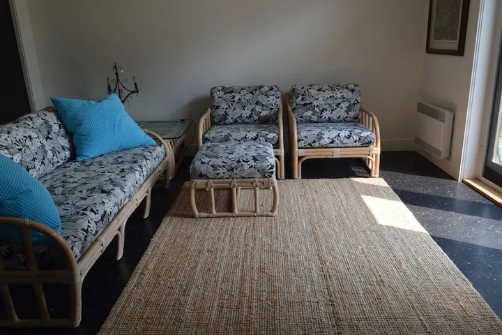 Room 4 of 10