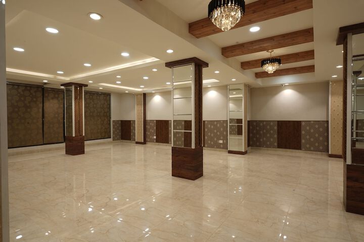 Room 17 of 22