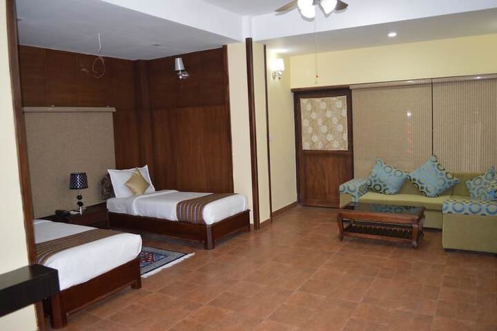 Room 5 of 37